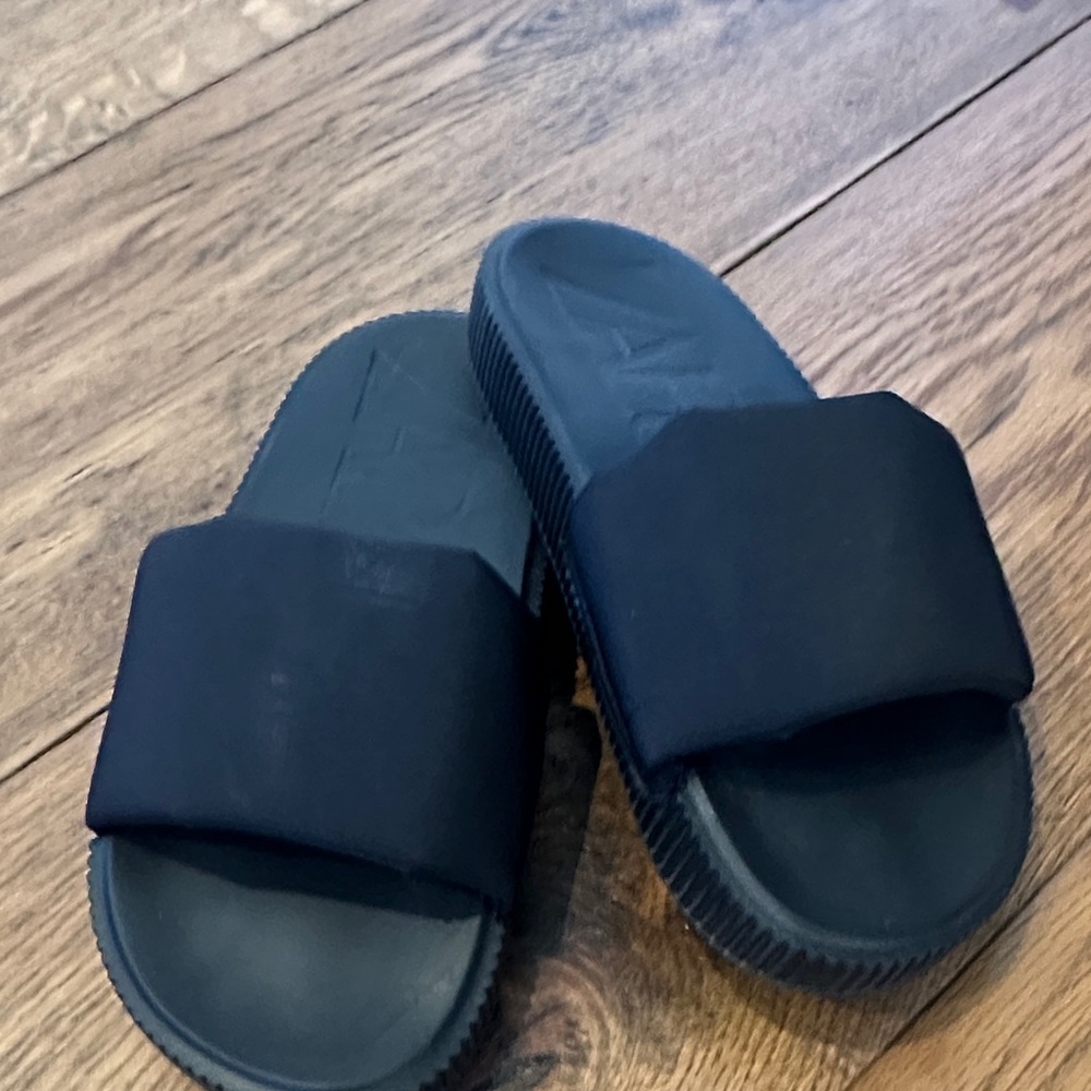 Zara Black Slide Sandals